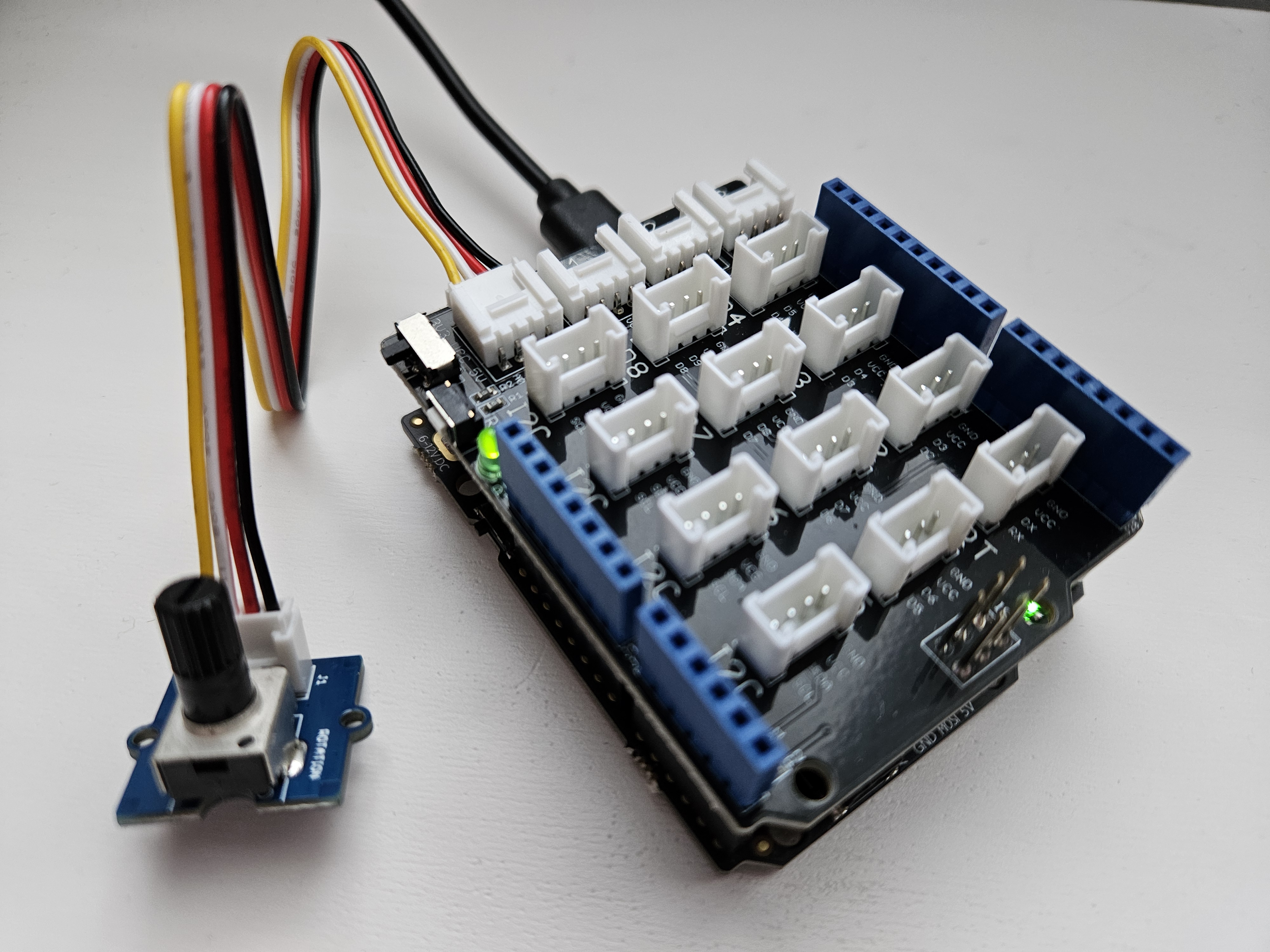 Potentiometer plugged on the A0 grove board